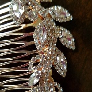 Rhinestone hair comb